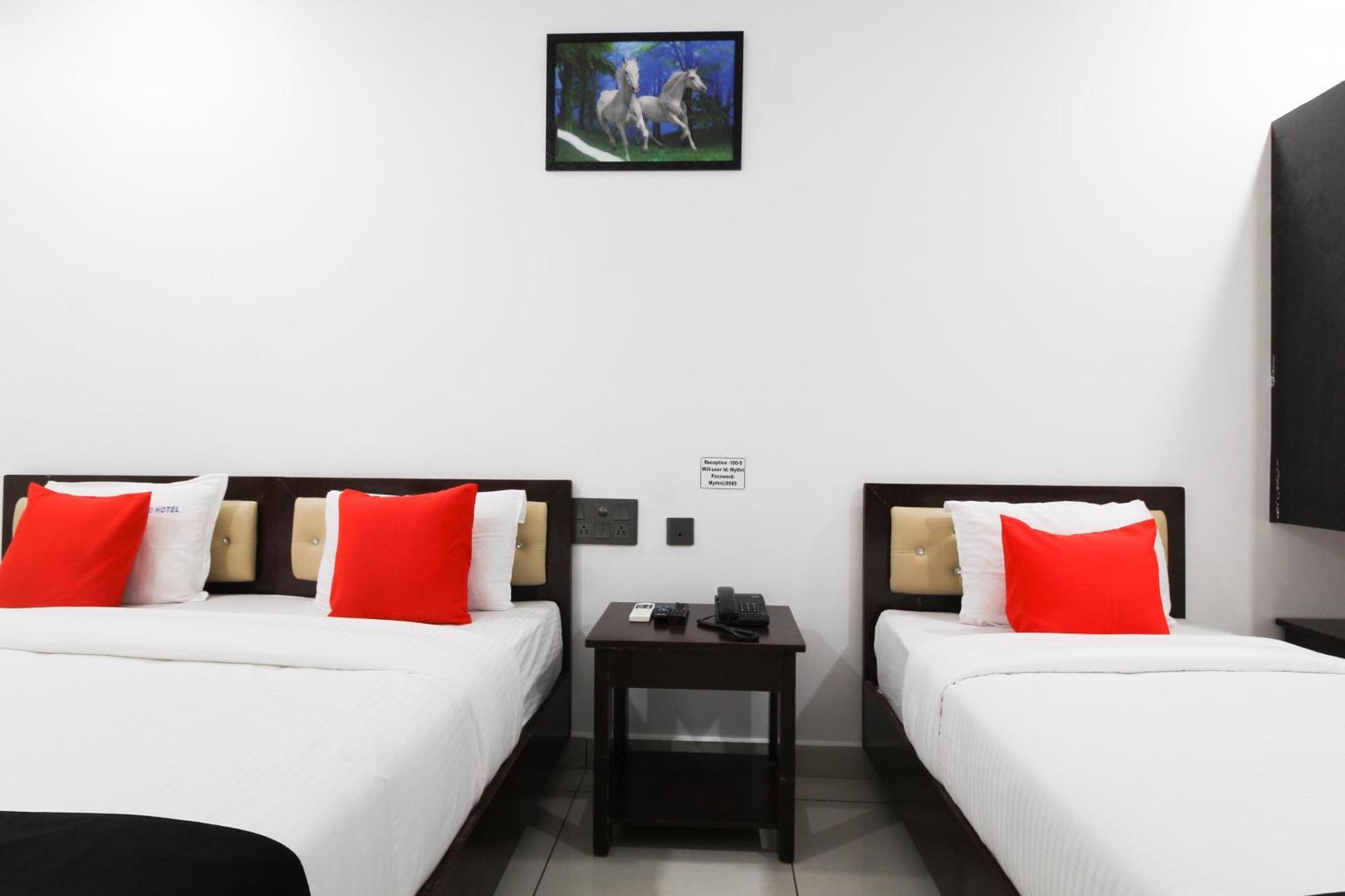 Super Mythri Hotel Near By Ecil, As Rao Nagar, Sainikpuri Maula Ali Zewnętrze zdjęcie