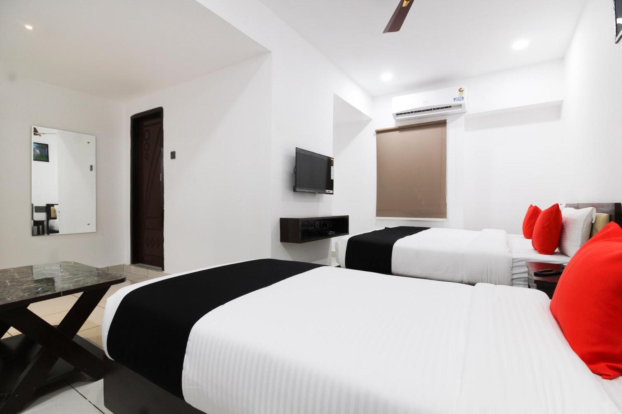 Super Mythri Hotel Near By Ecil, As Rao Nagar, Sainikpuri Maula Ali Zewnętrze zdjęcie