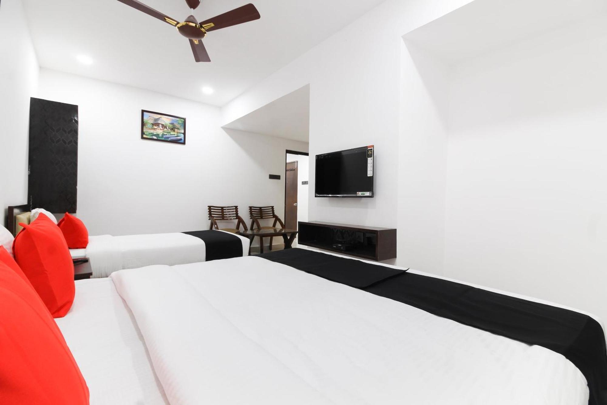 Super Mythri Hotel Near By Ecil, As Rao Nagar, Sainikpuri Maula Ali Zewnętrze zdjęcie